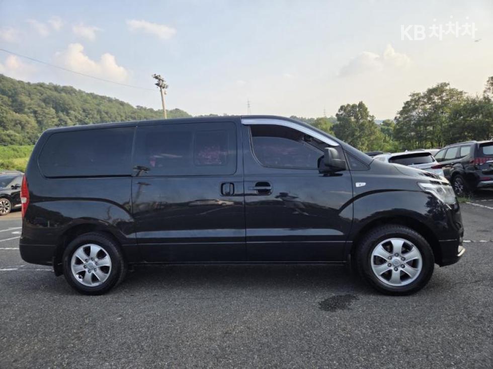 Hyundai Starex — miniaturë 3