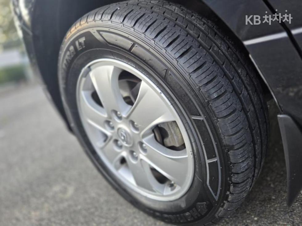 Hyundai Starex — miniaturë 25