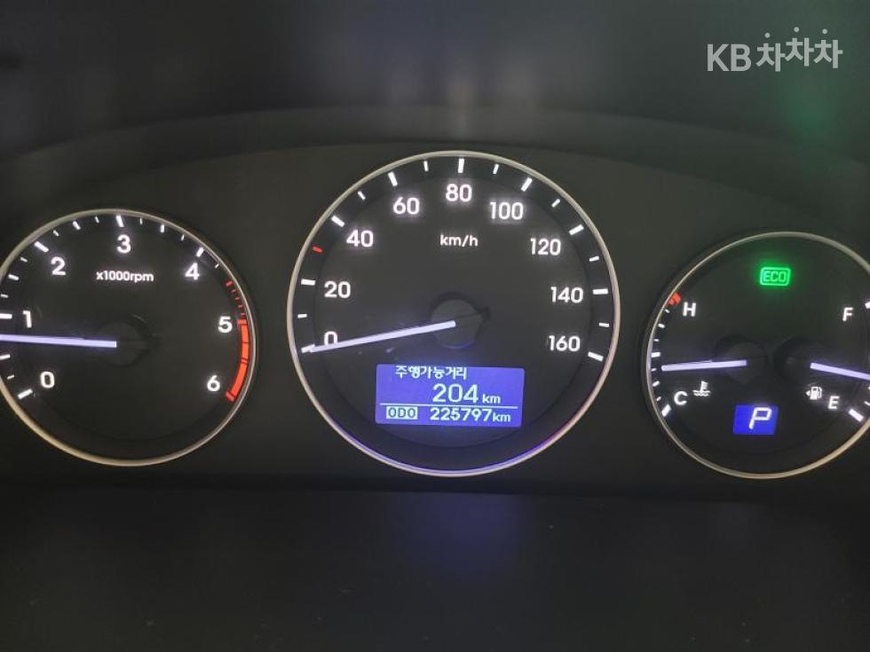 Hyundai Starex — miniaturë 9