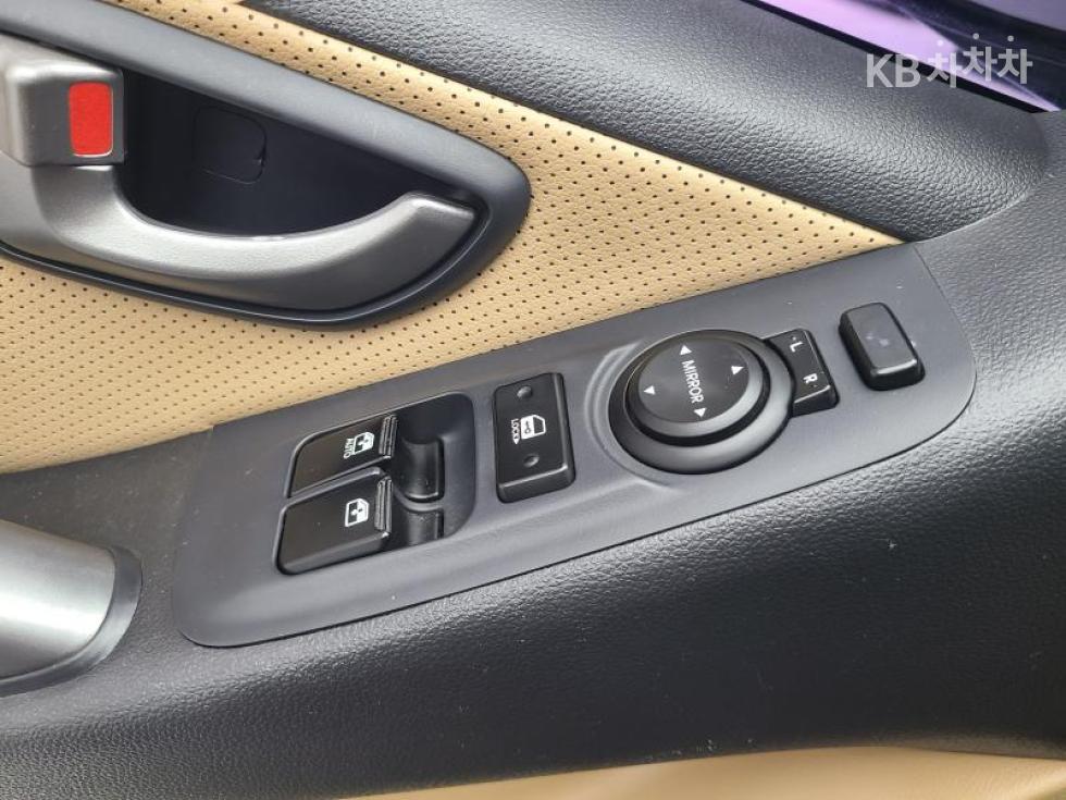Hyundai Starex — miniaturë 12