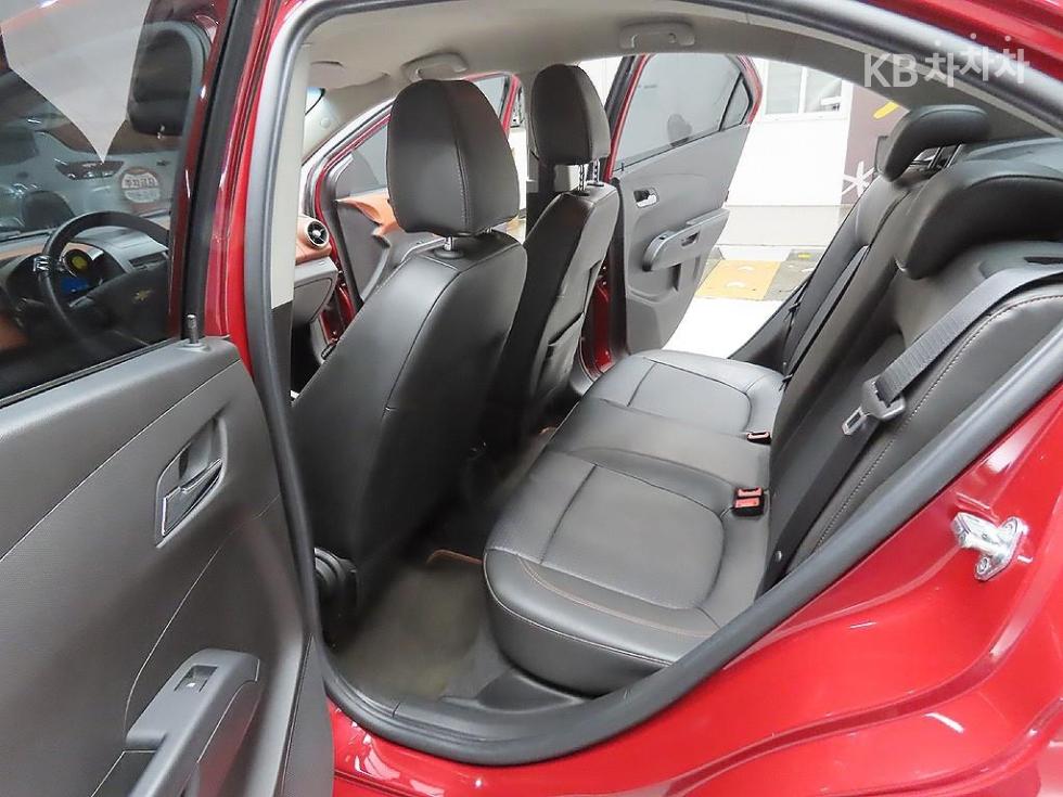 Chevrolet Aveo — miniaturë 9