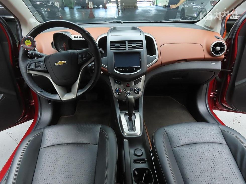 Chevrolet Aveo — miniaturë 10