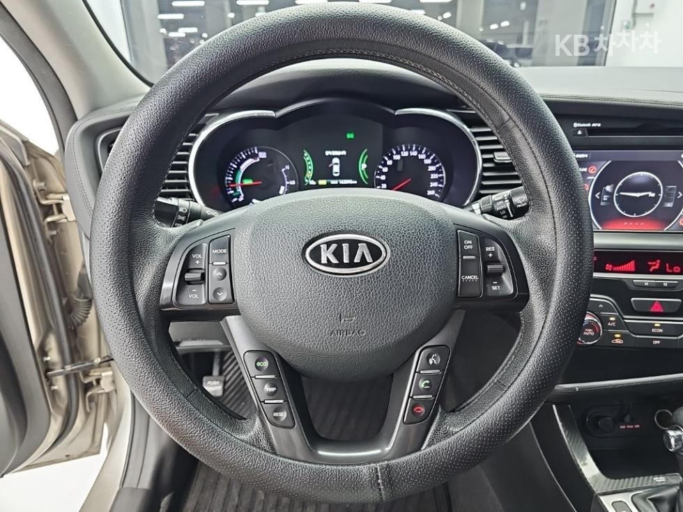 Kia K5 — miniaturë 9