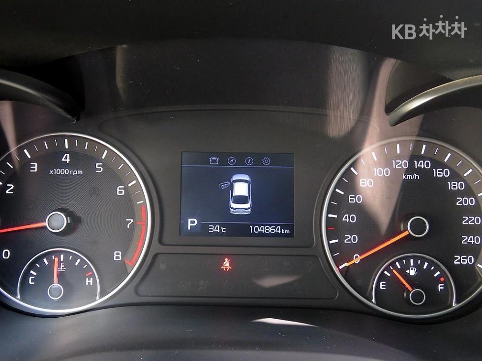 Kia K5 — miniaturë 11