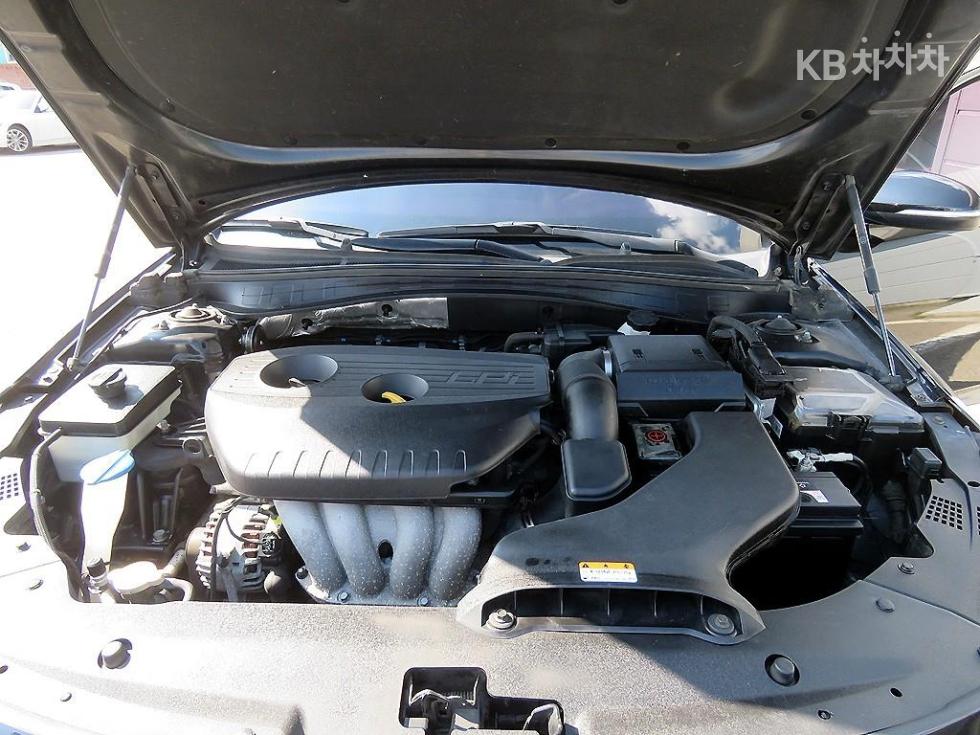 Kia K5 — miniaturë 18