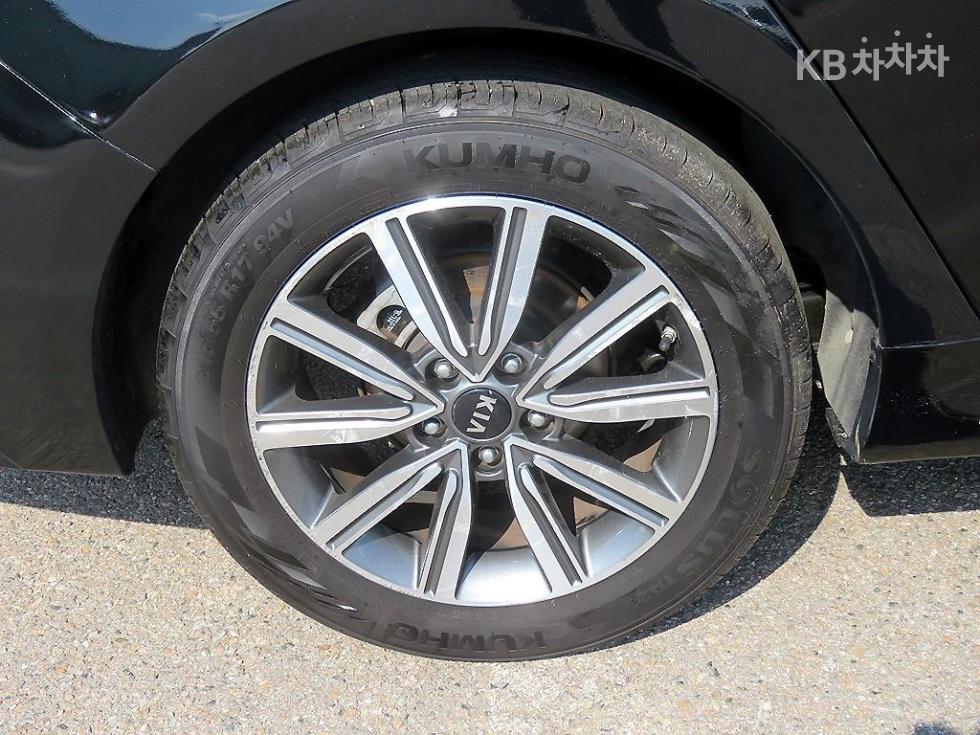 Kia K5 — miniaturë 19