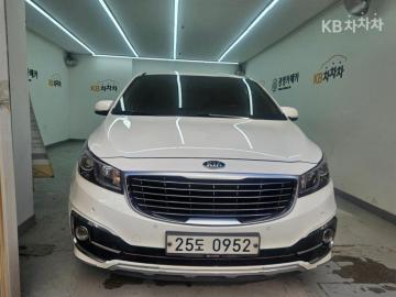 Kia Carnival 9인승 2.2 디젤 럭셔리 — foto 1