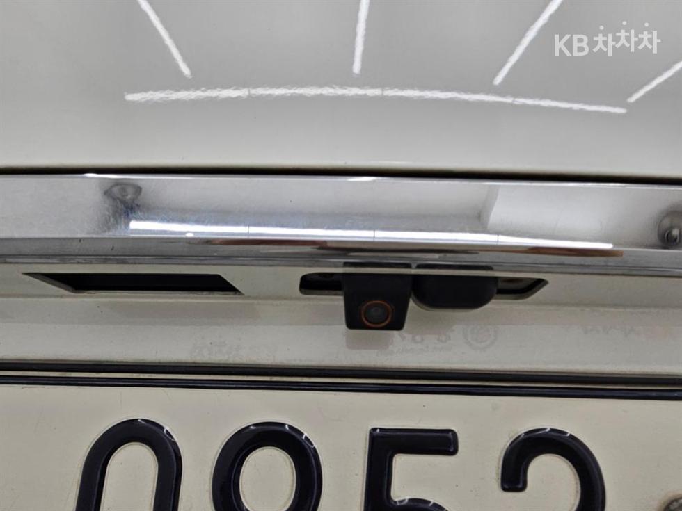 Kia Carnival — miniaturë 18
