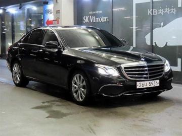 Mercedes-Benz E-klasse E300 4MATIC Exclusive — foto 1