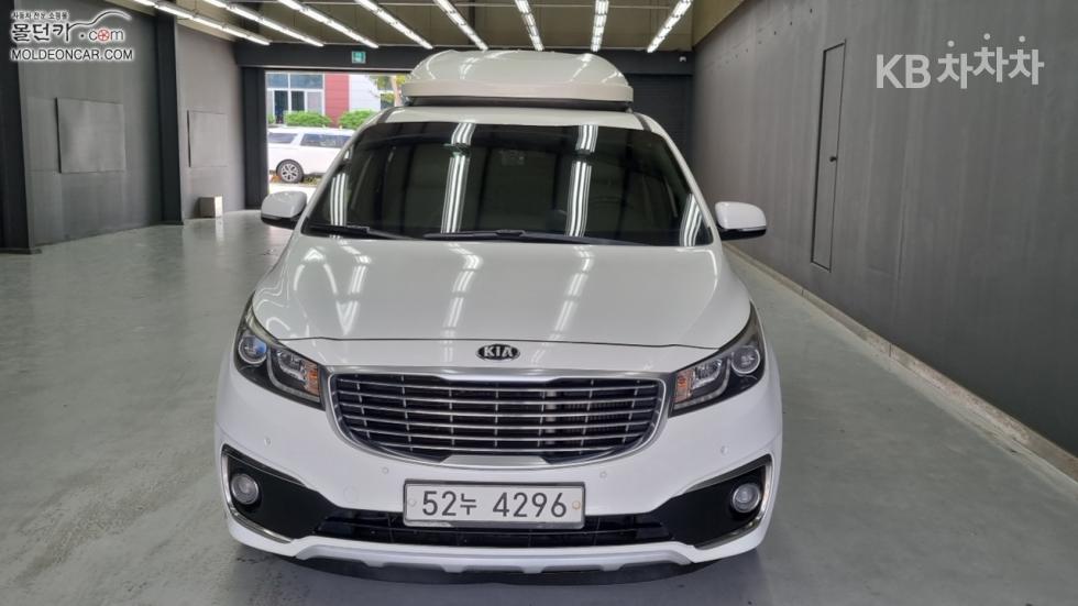 Kia Carnival — miniaturë 3