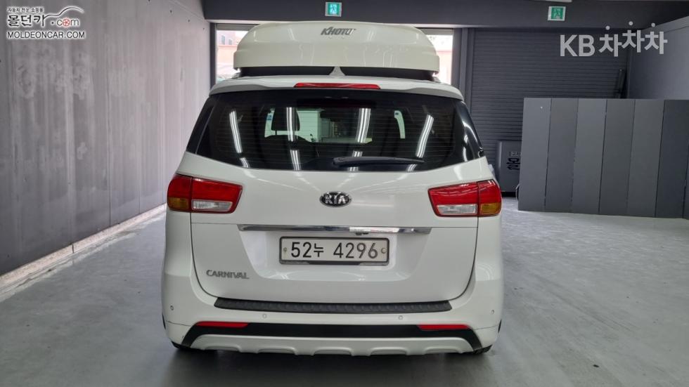 Kia Carnival — miniaturë 4