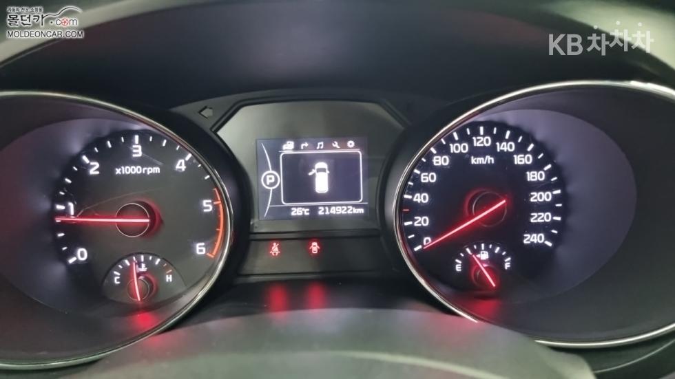 Kia Carnival — miniaturë 5