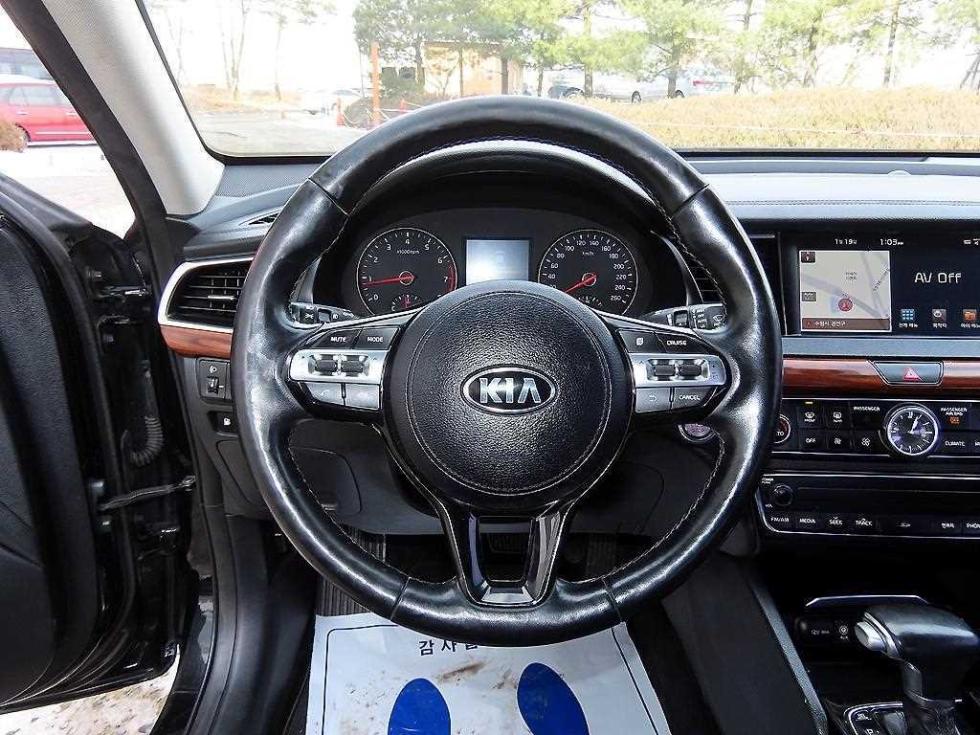Kia K7 — miniaturë 8