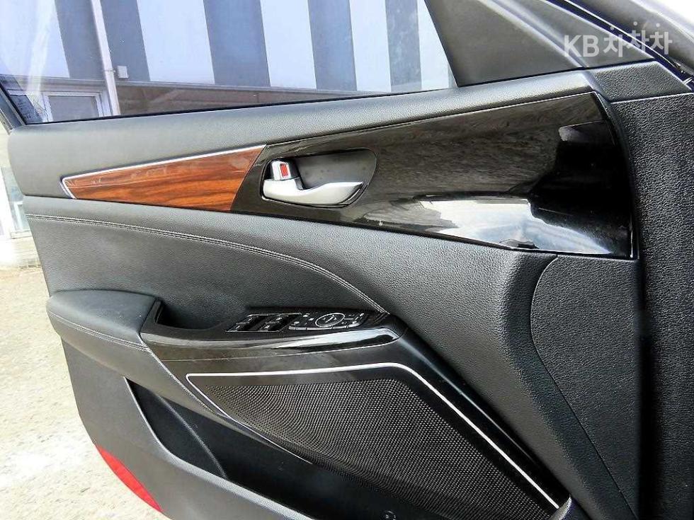 Kia K7 — miniaturë 11