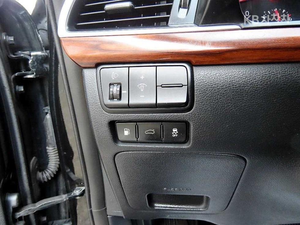 Kia K7 — miniaturë 12