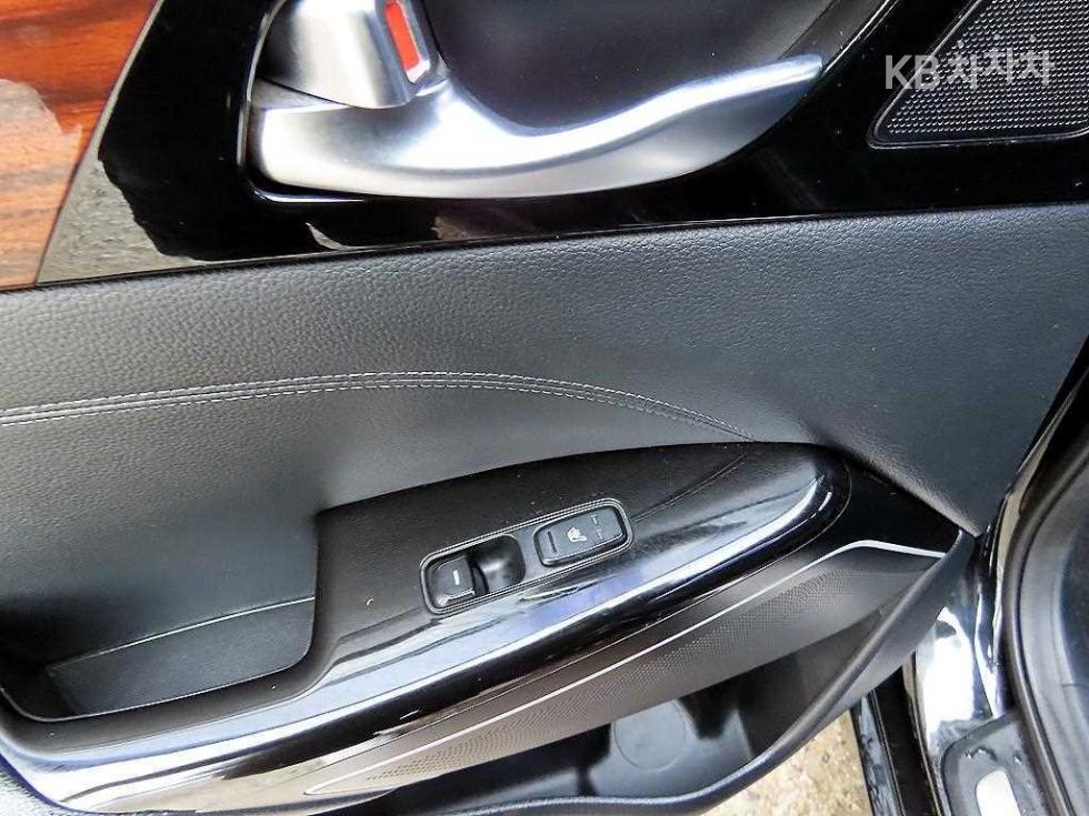 Kia K7 — miniaturë 17