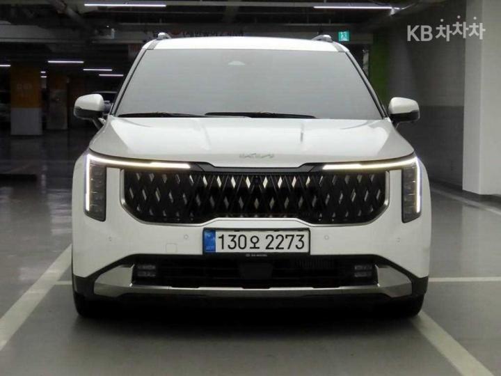 Kia Carnival D2.2 9인승 시그니처 — foto 1