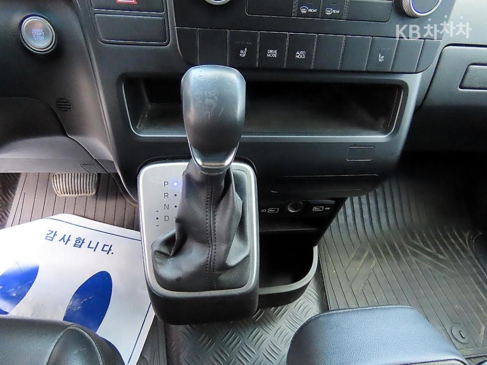 Hyundai Staria — miniaturë 10