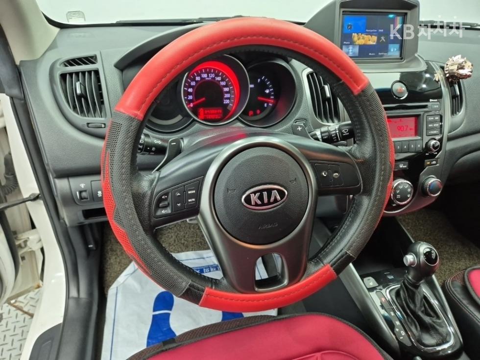 Kia Forte — miniaturë 9