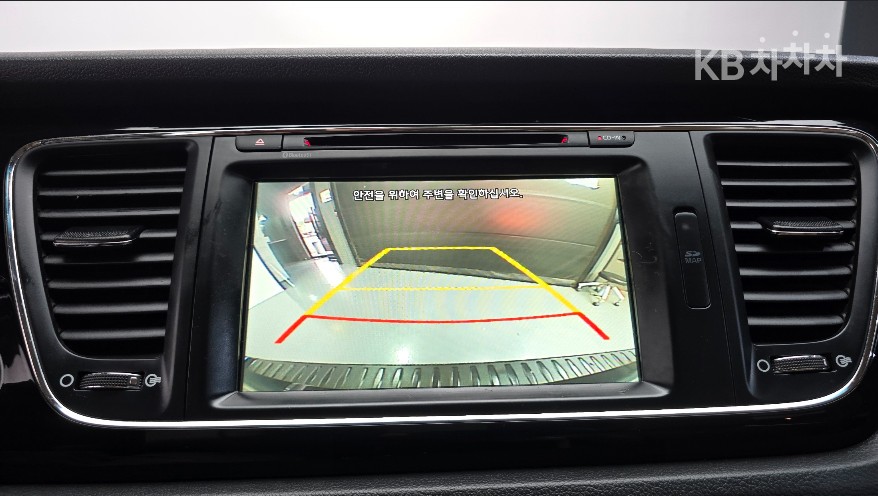 Kia Carnival — miniaturë 13