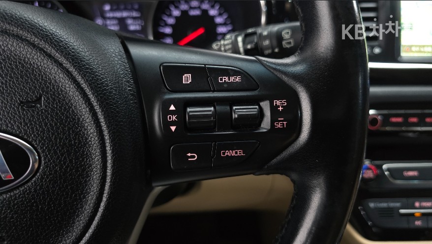 Kia Carnival — miniaturë 14