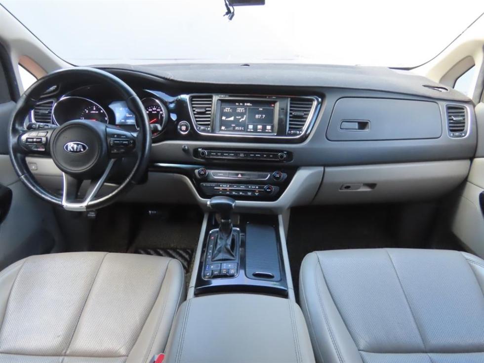 Kia Carnival — miniaturë 8