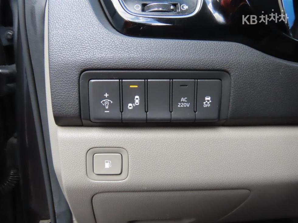 Kia Carnival — miniaturë 14