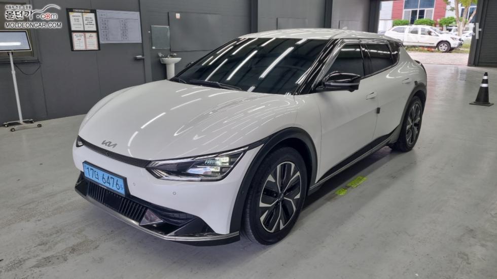 기아 EV6 2022년식 기아 EV6 롱 레인지 2WD 어스
