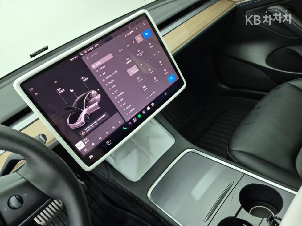 Tesla Model 3 — miniaturë 10