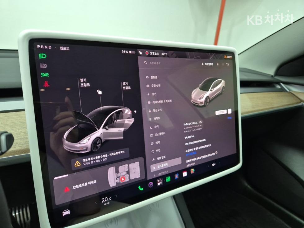 Tesla Model 3 — miniaturë 17