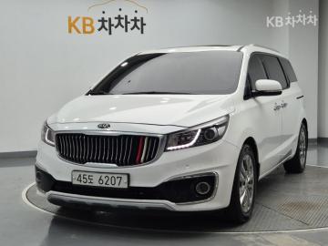 Kia Carnival 9-seater Prestige — foto 1
