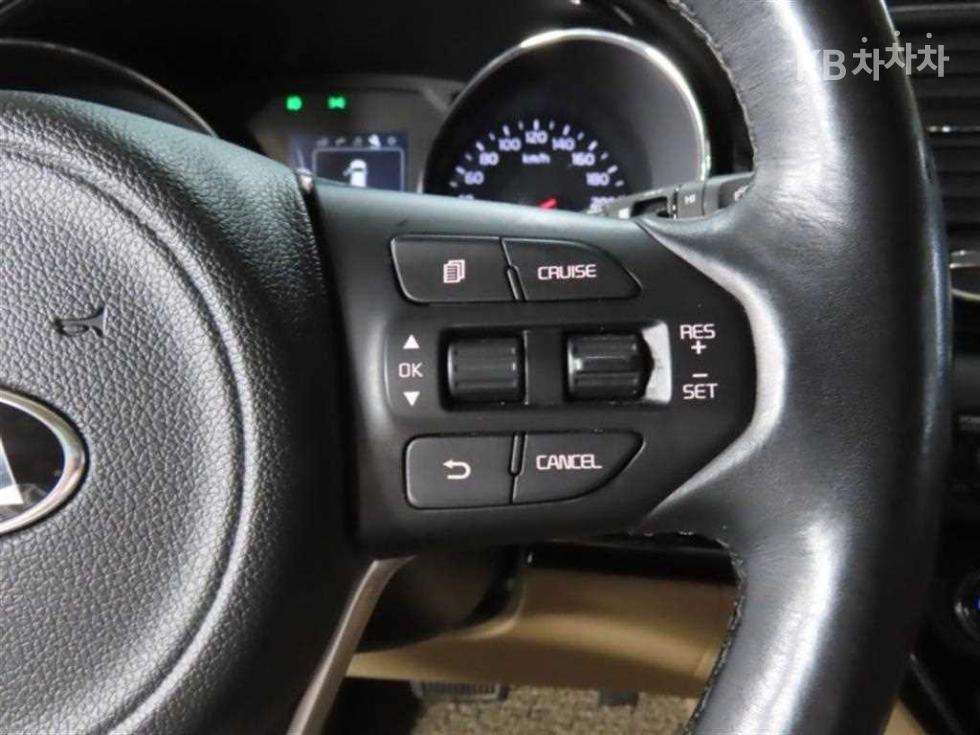 Kia Carnival — miniaturë 11