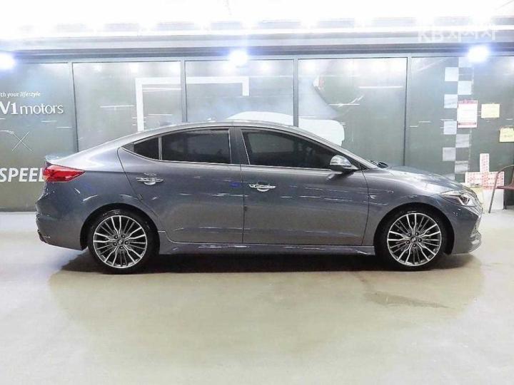 Hyundai Avante — miniaturë 3