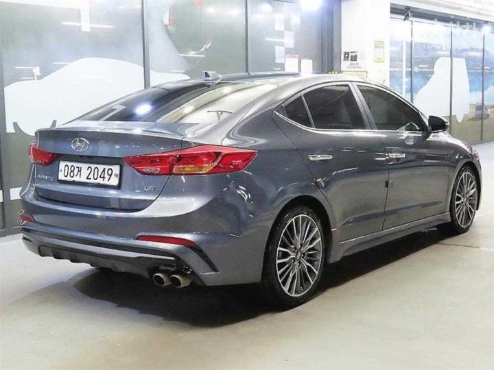 Hyundai Avante — miniaturë 4