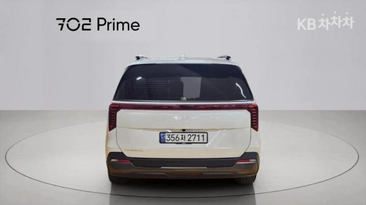 Kia Carnival — miniaturë 4