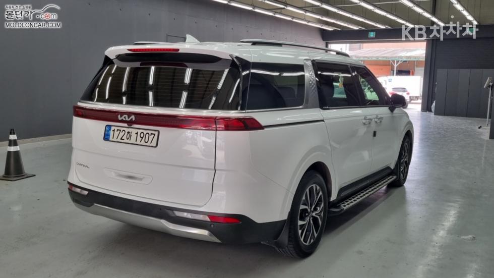 Kia Carnival — miniaturë 2