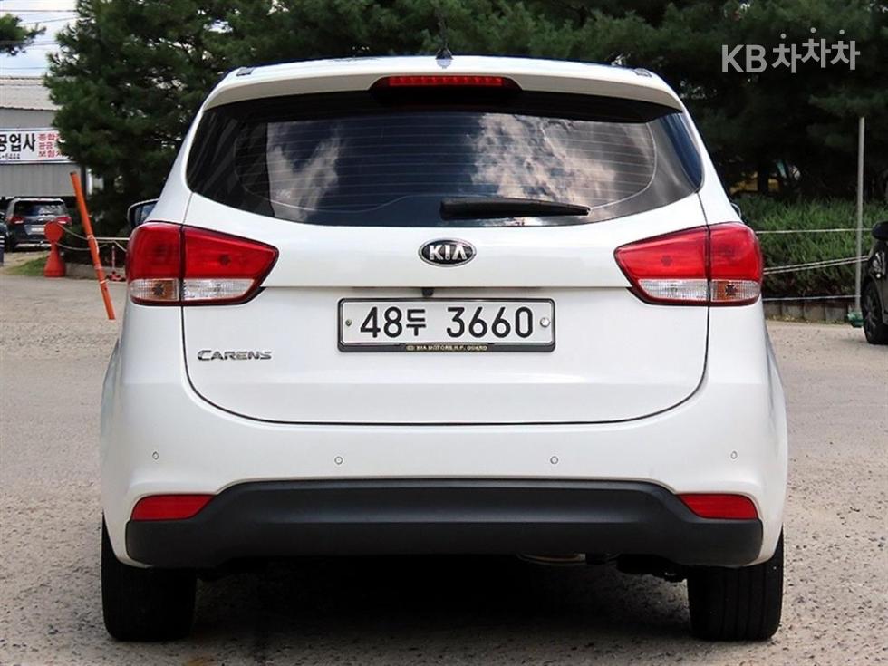 Kia Carens — miniaturë 4