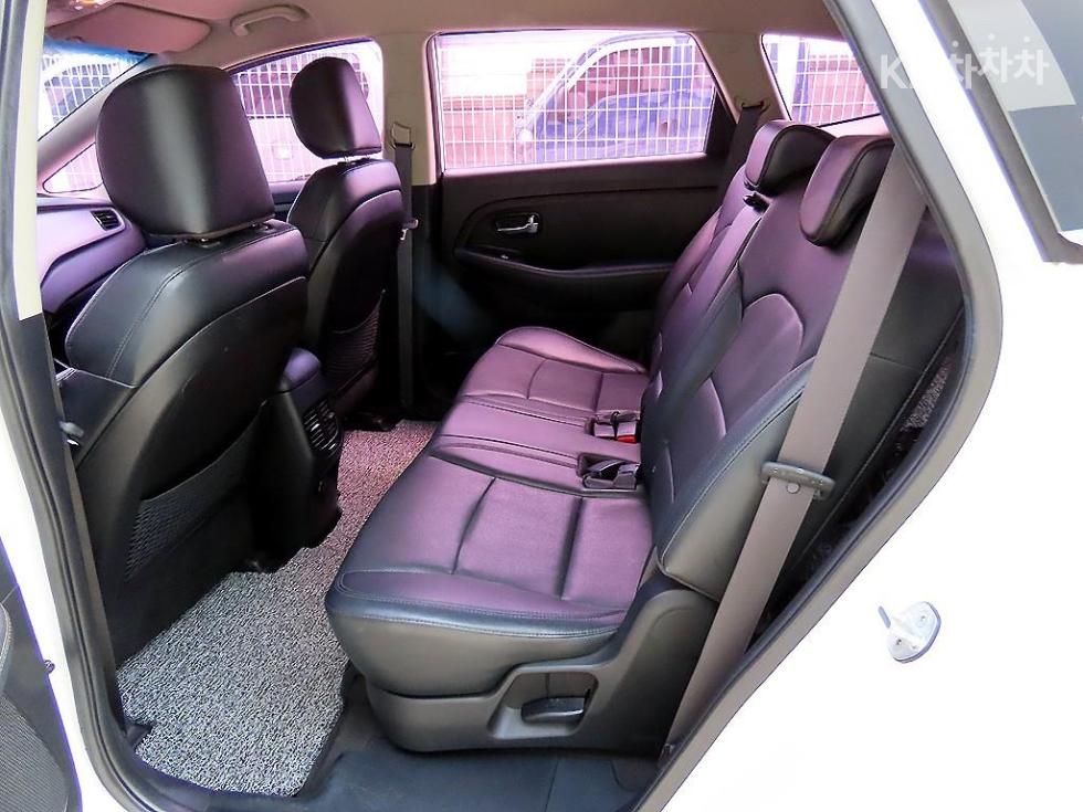 Kia Carens — miniaturë 6