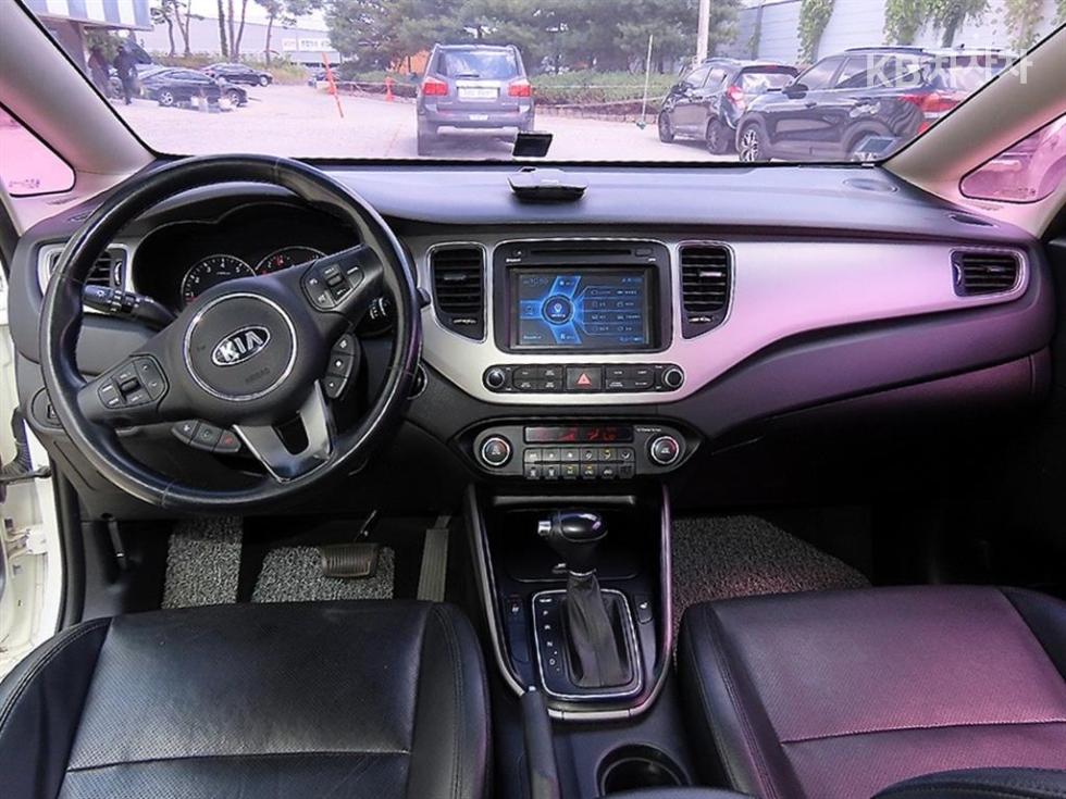 Kia Carens — miniaturë 7
