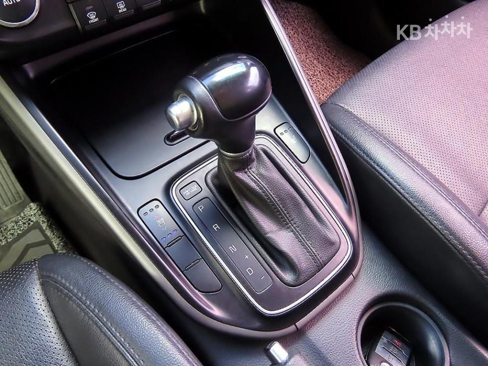 Kia Carens — miniaturë 10