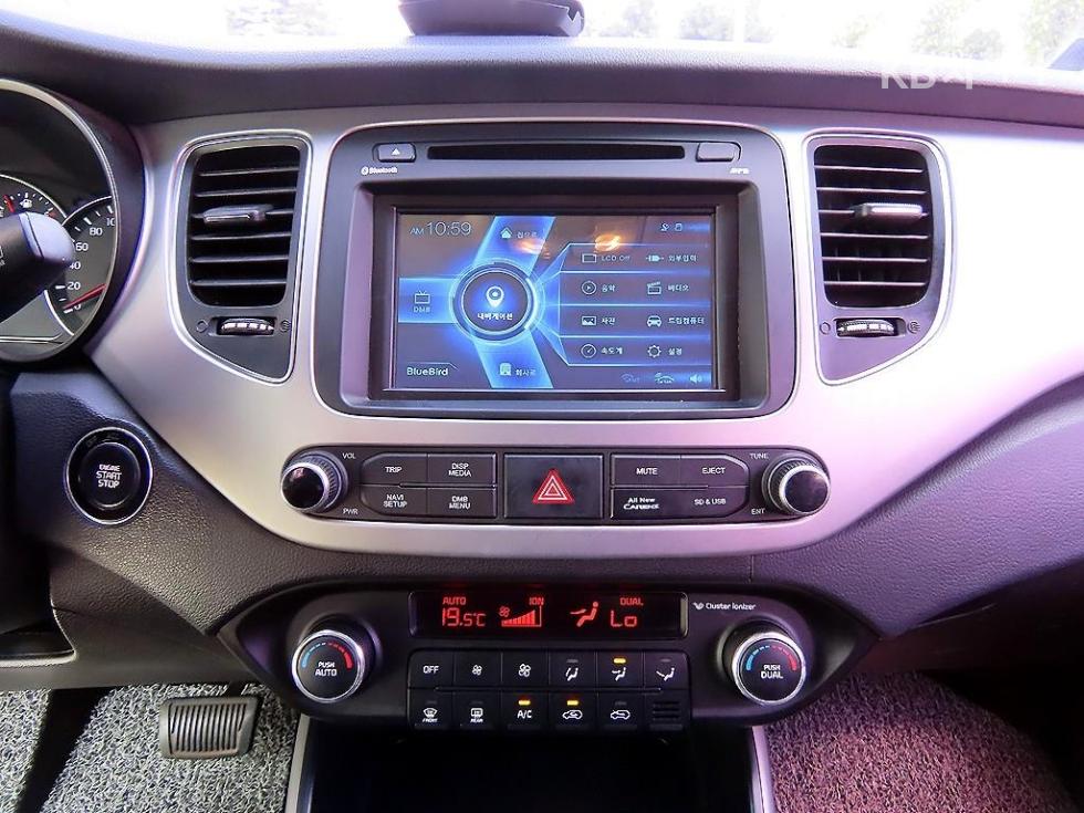 Kia Carens — miniaturë 13