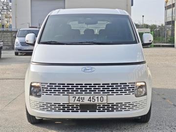 Hyundai Staria 2.2 투어러 11 모던 — foto 1