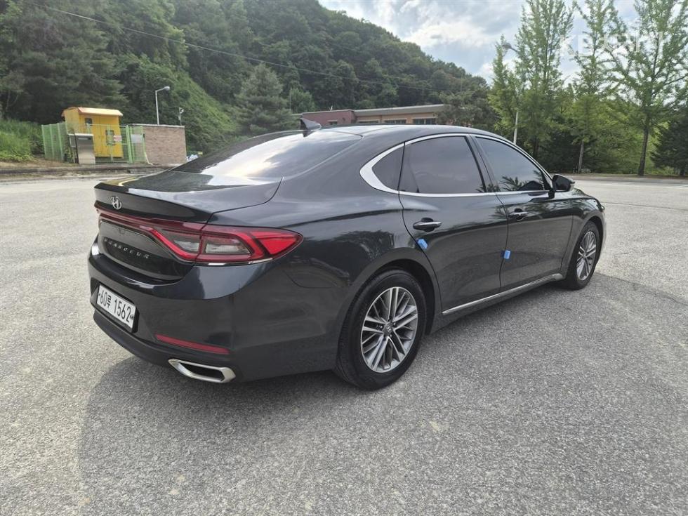 Hyundai Grandeur — miniaturë 7