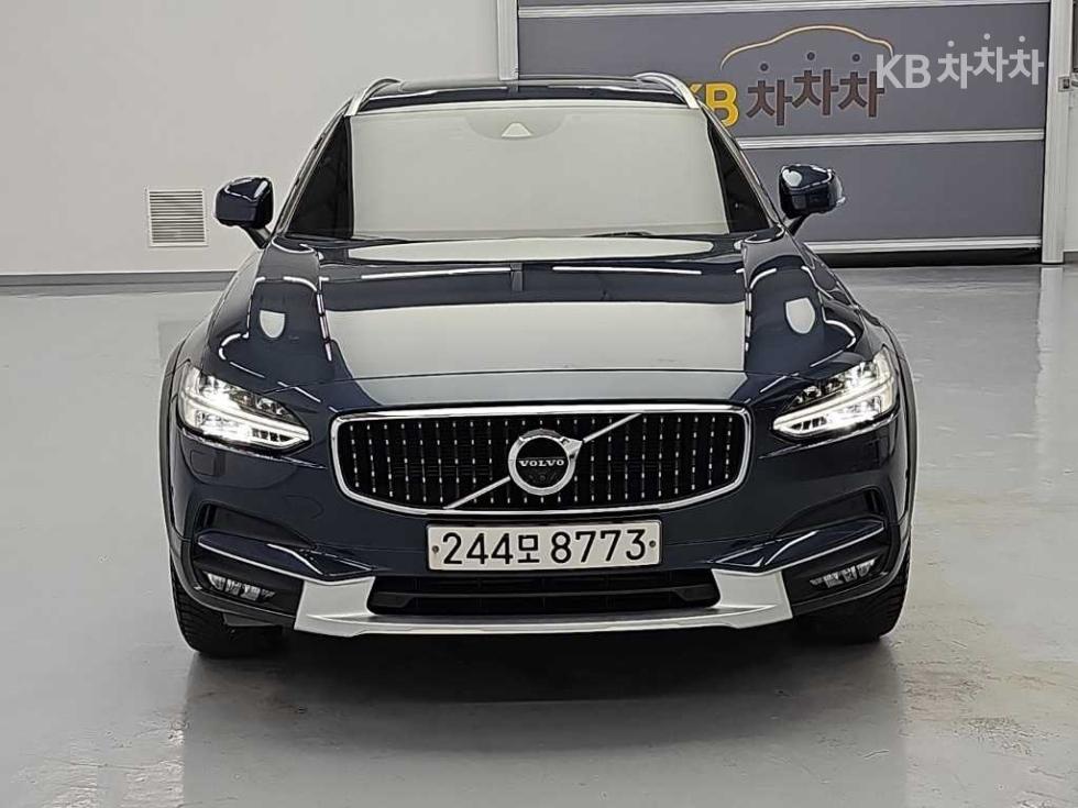Volvo V90