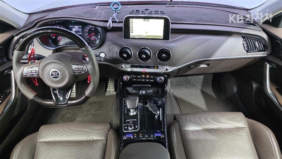 Kia Stinger — miniaturë 7
