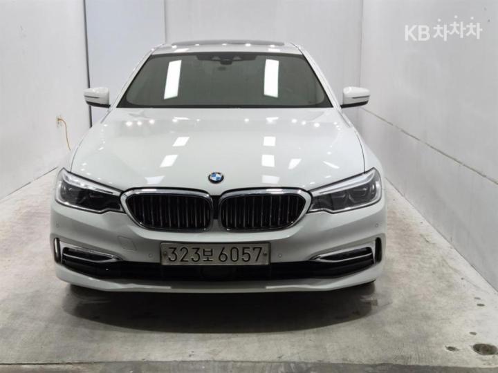 BMW 5er 520d M Sport Plus — foto 1