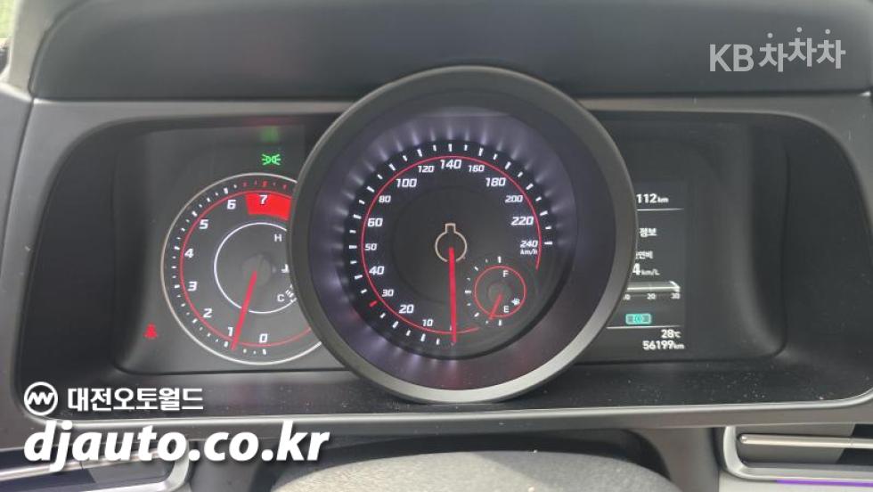 Hyundai Avante — miniaturë 8