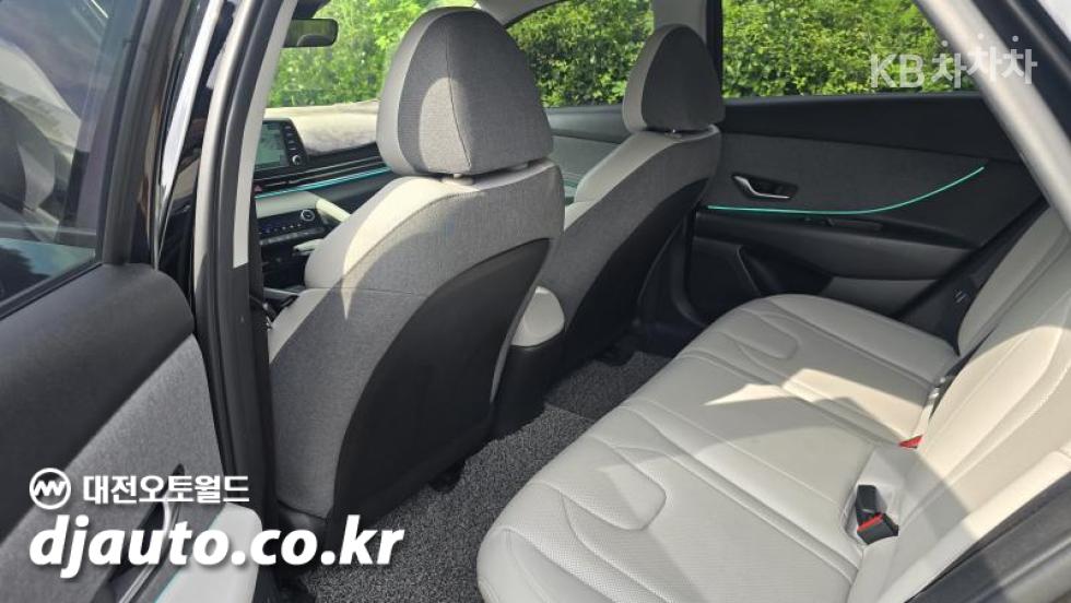 Hyundai Avante — miniaturë 12