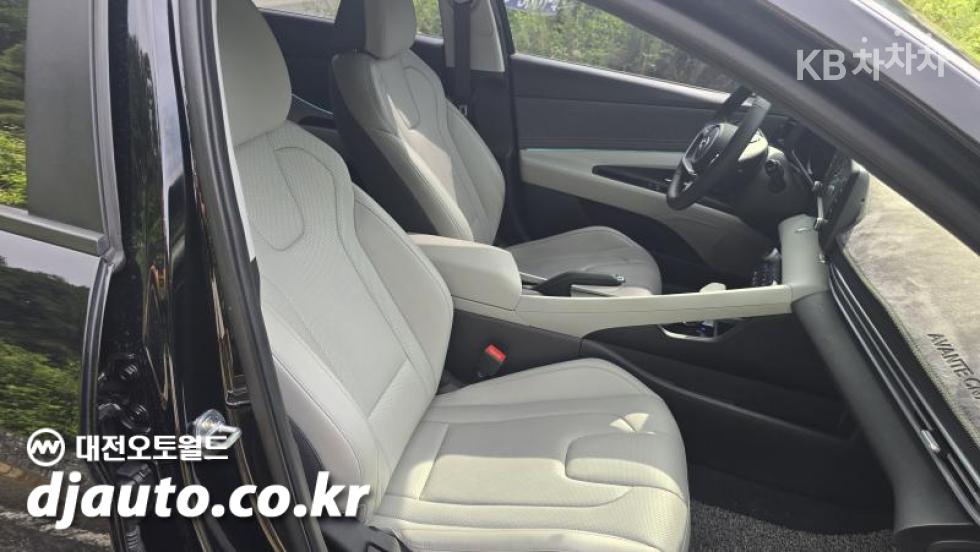 Hyundai Avante — miniaturë 13