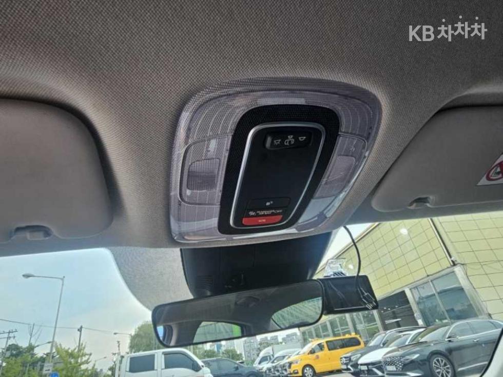 Hyundai Avante — miniaturë 7